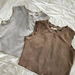 Cropped tank tops